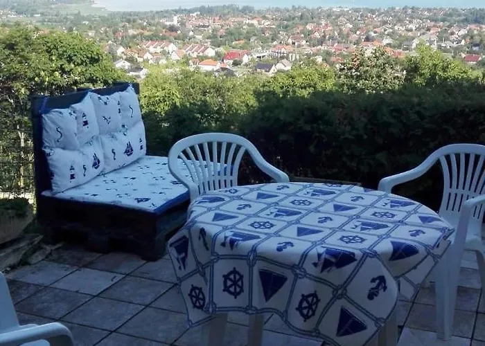 Πανσιόν Erdei Hazak Csopak