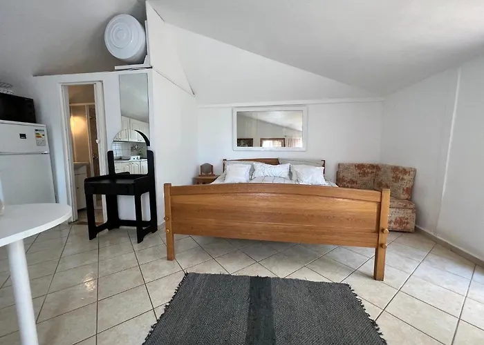 Erdei Hazak 3* שצ'ופק